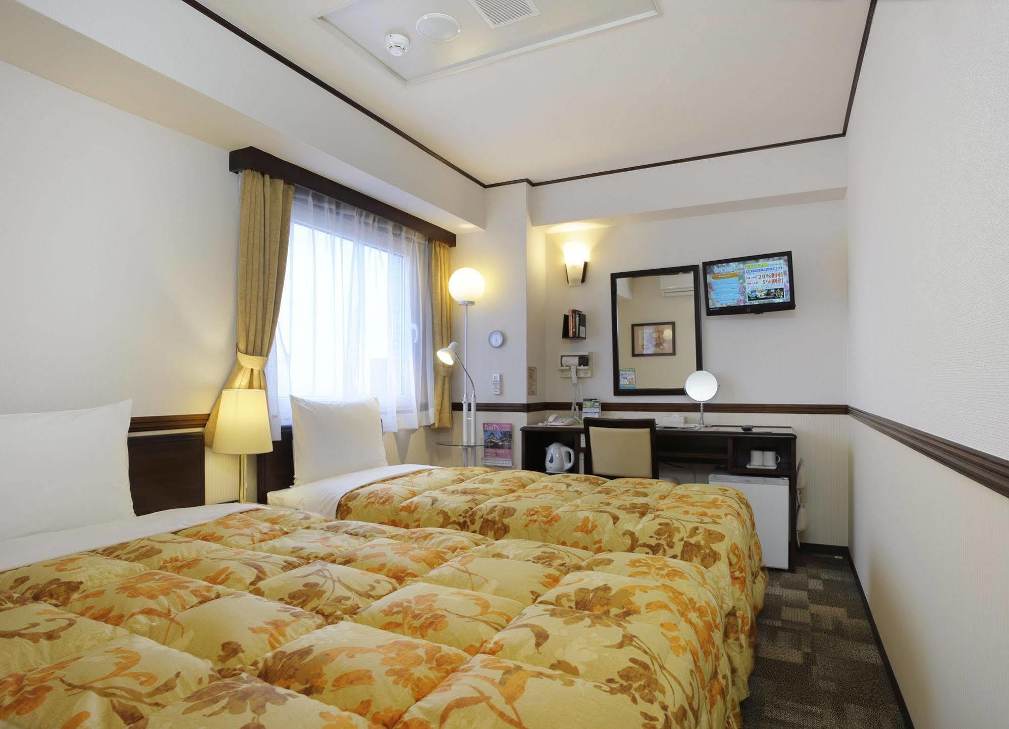 Toyoko Inn Okayama-Eki Nishiguchi Hiroba Exterior foto